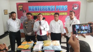 Polda Jambi Amankan Residivis Narkoba, Bawa Sabu dan Puluhan Ribu Butir Ekstasi