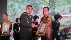 Hadiri Peringatan Hari Bhayangkara Ke-78, Danrem 042/Gapu Ucapkan Selamat dan Semoga Semangat Presisi Terus Tertanam dalam Setiap Langkah Polri yang Profesional