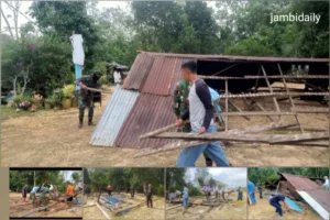 Rumah Lapuk Nenek Ngatini Kini Dibangun Ulang Berkat TMMD ke-121 Kodim 0415 Jambi