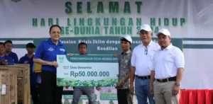 Sambut Hari Lingkungan Hidup Sedunia, Asian Agri Beri Penghargaan Desa Bebas Api 2023 Kepada Desa Semambu di Jambi