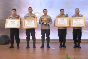 Polda Jambi Kenal Pamit Pejabat Utama dan Kapolres, Serta Tasyakuran Kompolnas Awards 2024