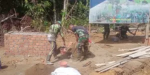 TMMD 121 Kodim 0415/Jambi Bangun Gapura dengan Struktur Candi di Desa Sukamaju