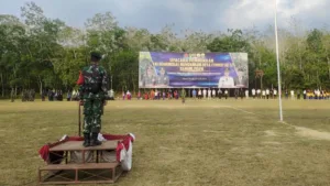 Satgas TMMD ke-121 Kodim 0415/Jambi Pimpin Upacara Penurunan Bendera dalam HUT RI ke-79