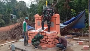 Progres Tugu TMMD di Desa Sukamaju Tahap Finishing