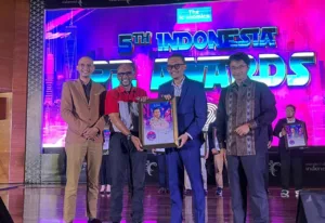 JNE Raih Penghargaan PR Person Awards yang Ketiga Kalinya di Ajang Indonesia Public Relations Summit 2024