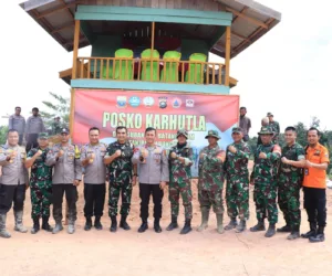 Kapolda Jambi Bersama Danrem 042/Gapu Lakukan Pemantauan Pos Karhutla