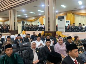 Anggota DPRD Jambi Ivan Wirata Hadiri Pelantikan Unsur Pimpinan DPRD Kota Jambi