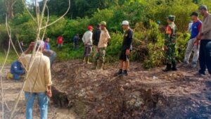 Bersama Membangun Harapan: Babinsa Bersama Warga Bagan Pete Gotong Royong Demi Pendidikan Anak