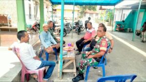 Rembug Warga, Babinsa Tanjung Raden Jaga Keharmonisan Masyarakat