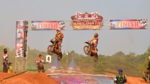 Open Tournament Grasstrack dan Motor Cross Piala Panglima TNI Berakhir