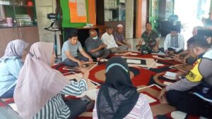 Babinsa Koramil 415-07/Pelayangan Gelar Komsos dengan LAM dan Tokoh Masyarakat Jelang Pilkada Serentak