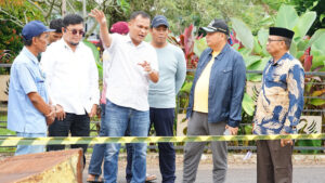 Ketua DPRD Kota Jambi Tinjau Proses Normalisasi Sungai Asam