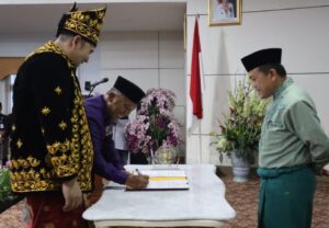 Pisah Sabut Bupati Merangin Disaksikan Gubernur Jambi