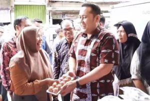 Bupati H M Syukur Pulang Kampung, Gelar Pasar Murah