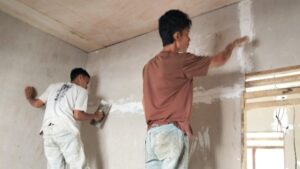 Semangat Gotong Royong Pemuda Desa Malako Intan dalam TMMD Ke-123 Kodim 0416/Bute