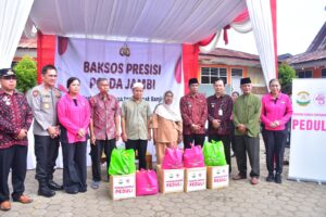 Polda Jambi Bakti Sosial Bagi Masyarakat Terdampak Banjir
