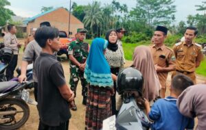 Babinsa dan PKK Bergerak: Solidaritas Pasca Kebakaran di Desa Pudak