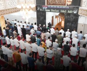 Polda Jambi menggelar Sholat Idul Adha 1446 H di Mesjid Al-Ikhlas