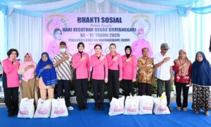 Sambut Hari Kesatuan Gerak Bhayangkari ke-73 Tahun 2025, Ketua Bhayangkari Daerah Jambi Bagikan 200 Paket Sembako