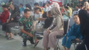 Semarak HUT TNI ke-80, Korem 042/Gapu Gelar Bakti Kesehatan Bersama Warga Sekitar