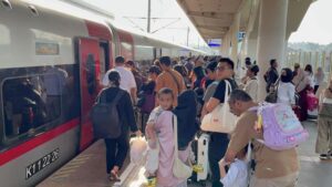 Arus Balik Hari ini, Tiket Whoosh Diprediksi Tembus 21 Ribu Penumpang