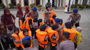 Ditpolairud Polda Jambi Gelar Polisi Sahabat Anak, Tanamkan Nilai Disiplin dan Cinta Tanah Air Sejak Dini