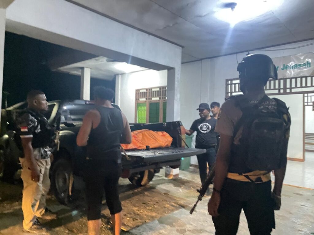 Satgas Ops Damai Cartenz Beserta Polres Yahukimo Evakuasi Korban Penganiayaan di Yahukimo, Diduga Ulah Simpatisan KKB