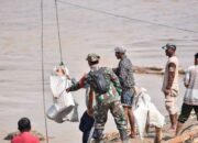 Akses Terputus, Kodam IM Gunakan Tali Kirim Bantuan ke Daerah Terisolir di Bireuen