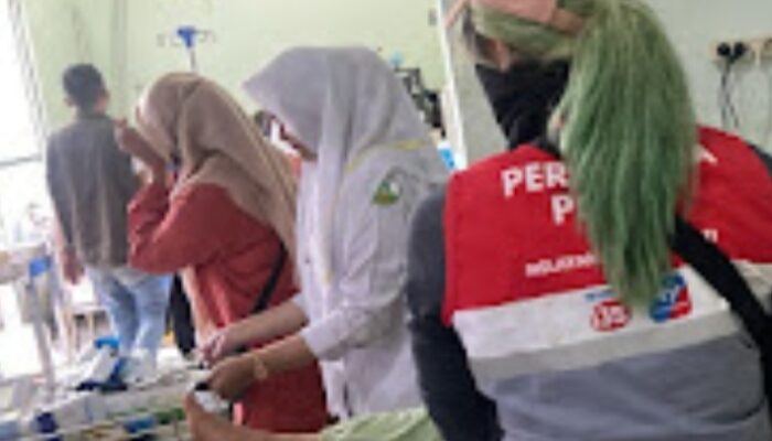 Relawan Pertamina Peduli Bergerak Jemput Bola, Layani Warga Terdampak Banjir dan  Longsor di Sumatra