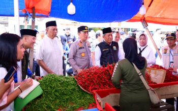 Danrem 042/Gapu dan Wagub Jambi Sidak Harga Sembako di Pasar Angso Duo Jelang Ramadhan