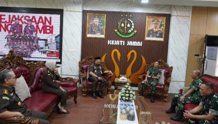 Sinergi TNI–Kejaksaan, Danrem 042/Gapu Silaturahmi ke Kejati Jambi