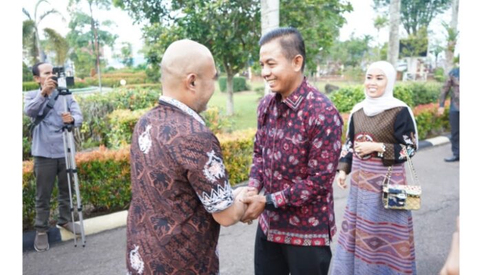 Silaturahmi Ramadhan: Danrem 042/Gapu Tingkatkan Koordinasi dengan Bupati Bungo