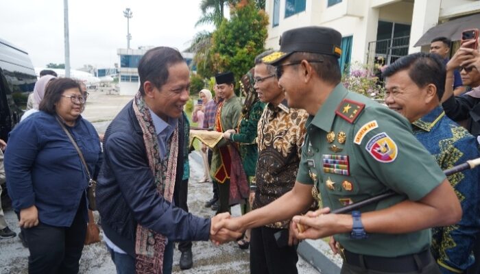 Sambut Menteri LH di Jambi, Danrem 042/Gapu Perkuat Sinergi Program Lingkungan Strategis