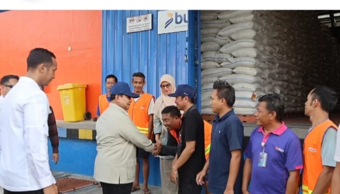 Pastikan Ketersediaan Pangan, Presiden Prabowo Sidak Gudang Bulog di Magelang