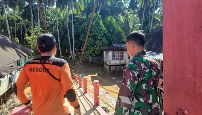 Banjir Landa Merangin dan Sarolangun, Korem 042/Gapu Bergerak Cepat Bantu Warga Terdampak