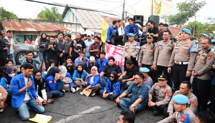 Wakapolda Jambi Duduk Bersama Pendemo, Tegaskan Komitmen Transparasi dan Penegakan Hukum