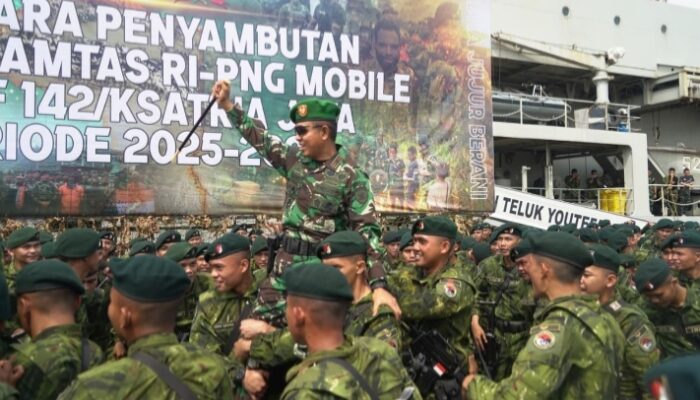 Berhasil Jaga Perbatasan dan Bantu Masyarakat Papua, Satgas Yonif 142/KJ Pulang dengan Prestasi Gemilang