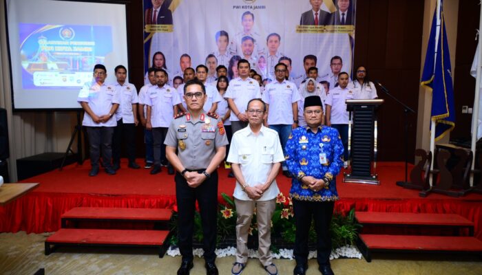 Kapolda Jambi Hadiri Pelantikan Ketua dan Pengurus PWI Kota Jambi Masa Bakti 2026-2029