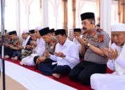 Kapolda Jambi Sholat Dzuhur di Masjid Agung Al-Falah, Sampaikan Pesan Kamtibmas dan Ajak Masyarakat Bersinergi